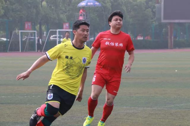 热身赛-塞鸟张玉宁破门朱辰杰送礼 国足2-1客胜新加坡